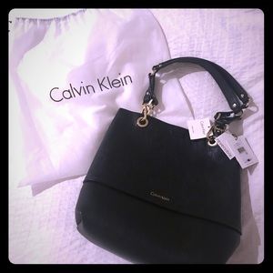 NEW Calvin Klein Reversible Tote with Pouch